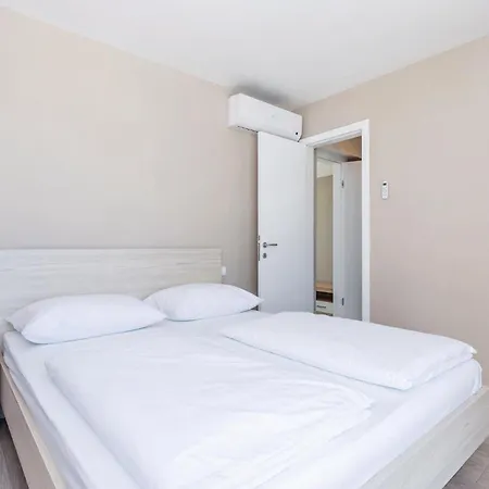 Pet Friendly In With Wifi Apartment